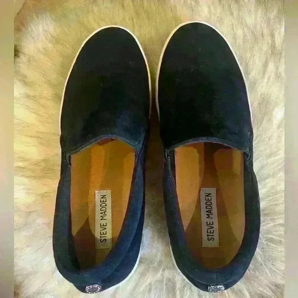 Steve Madden Gills Black Suede Slip-Ons. Size 8. Very gently worn. - Picture 5 of 5